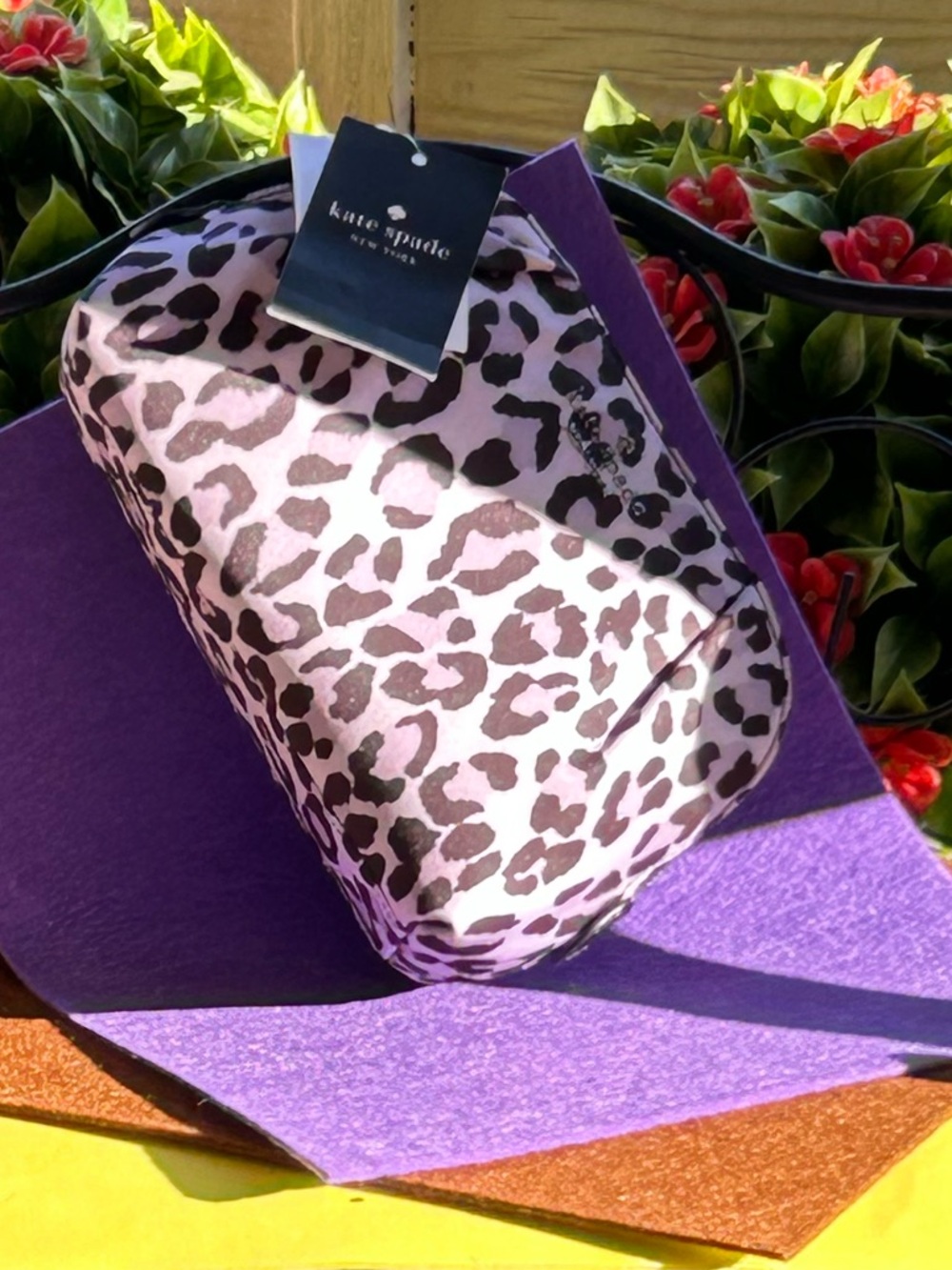 Kate Spade NWT Leopard Print Zipper Pouch Wristlet - Picture 2 of 8